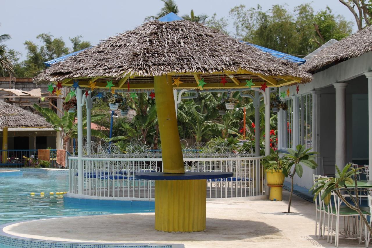 Sweetwater Resort Zamboanguita  Exterior photo